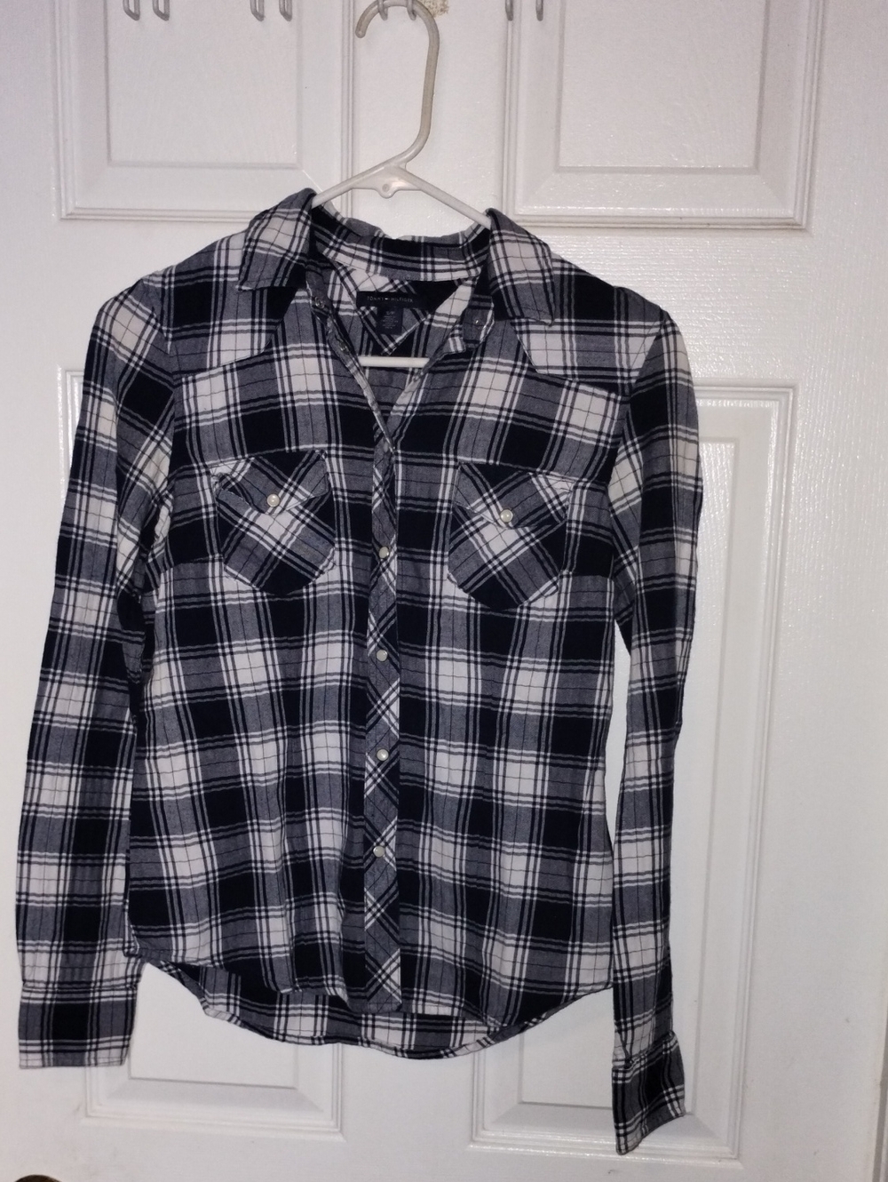 Tommy Hilfiger Women's Black & White Plaid Shirt. Small